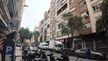 Alquiler de habitación en Calle Martínez de la Rosa photo 0