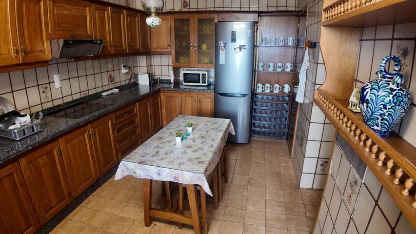 Habitacion en alquiler en Cardenal Parrado photo 0