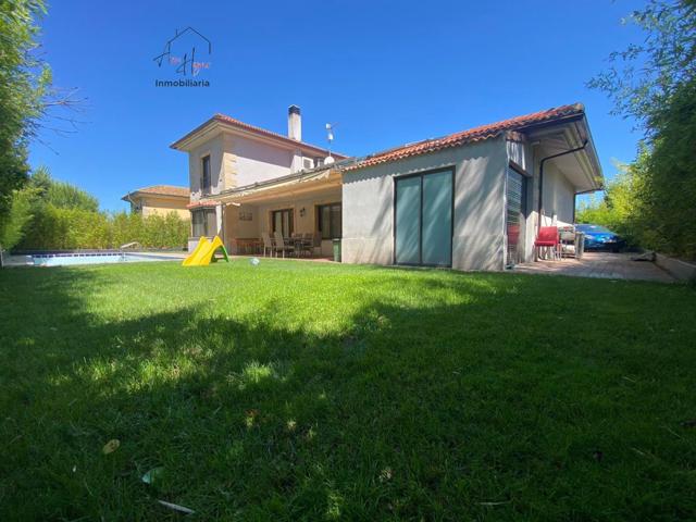 Chalet en Venta en Campo de Golf photo 0