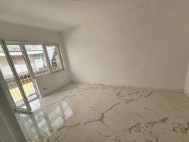 Piso en la ciudad de Alicante, en el barrio Los Ángeles. photo 0