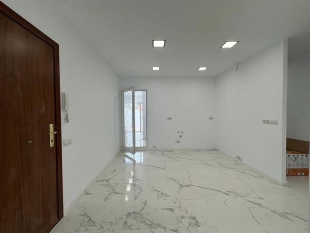Piso en la ciudad de Alicante, en el barrio Los Ángeles. photo 0