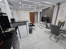 Piso en Calle de Orense photo 0