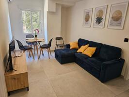 ¡Oportunidad única de inversión a solo 50 metros del mar! Lote de 6 apartamentos en venta en una sola planta San Juan P photo 0