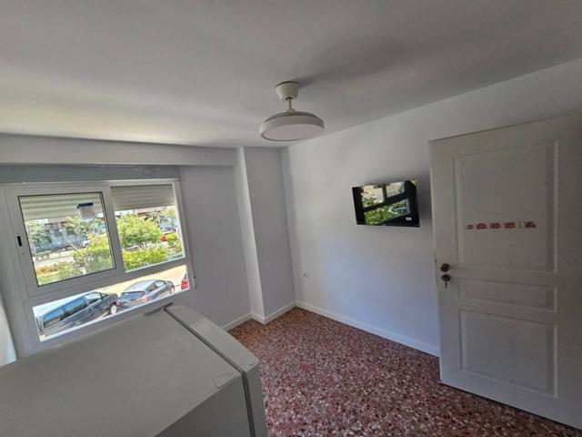 Se vende 3 maravillos lotes de 368.000 cada uno, Alicante calle Gran Via! photo 0