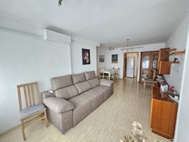 Piso en venta en Calle Pintor Pedro Camacho photo 0