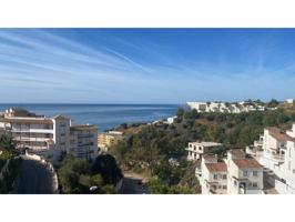 **En Venta: Encantador Adosado de 3 dormitorios y 2 baños con vistas al mar y apartamento independiente en Carvajal photo 0