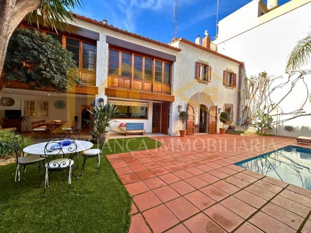 Casa En venta en Canet De Mar photo 0