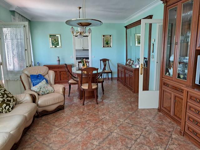 Villa En venta en Mont-ras photo 0