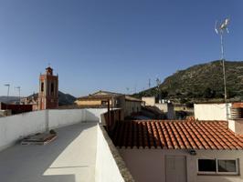 Casa adosada en venta en Losa del Obispo photo 0