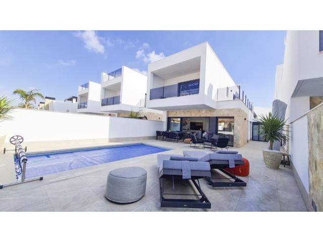 Villa En venta en San Pedro Del Pinatar photo 0