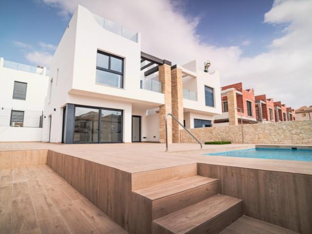 Villa En venta en Orihuela photo 0