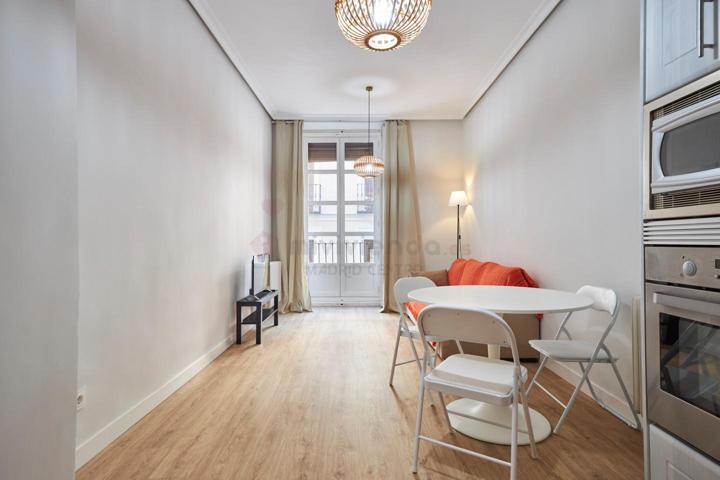 Piso en alquiler en Madrid de 87 m2 photo 0