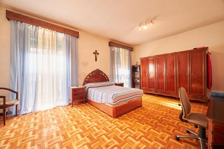 Piso en venta en Madrid de 157 m2 photo 0