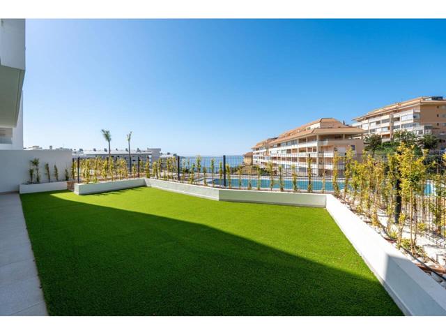 Exclusivo Apartamento bajo de lujo con vistas al mar en Fuengirola photo 0