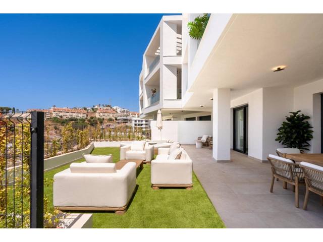 Apartamento en planta baja con jardín privado y vistas al mar en El Higuerón photo 0