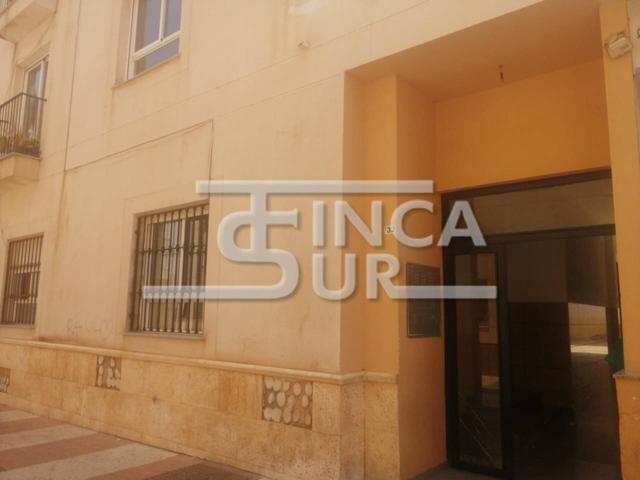 Venta de piso en Roquetas de Mar - zona C Adra photo 0