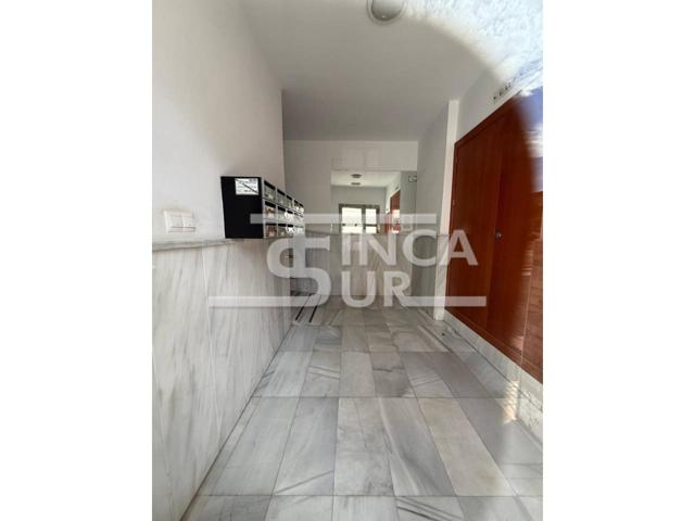 Venta de piso Alquilado en Roquetas de Mar photo 0