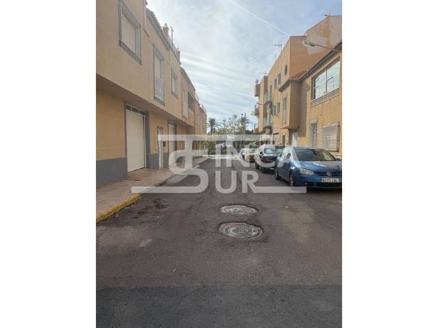 Venta de una Casa Alquilada en Vícar photo 0