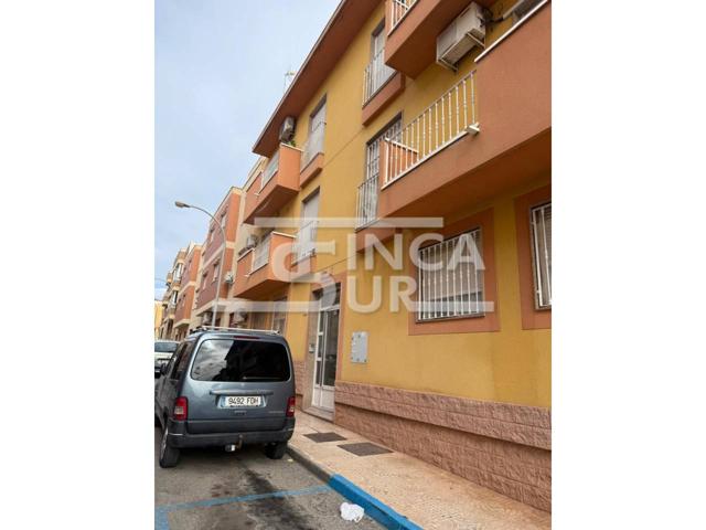 Venta de piso alquilado en Vícar photo 0