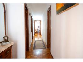 PISO EN VENTA EN PLENO CENTRO DE VILAGARCÍA DE AROUSA photo 0