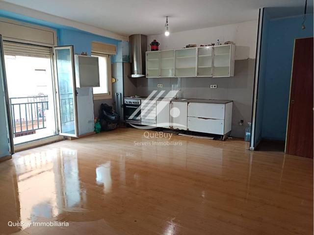 Edificio esquinero en venta ideal inversores en Valls photo 0