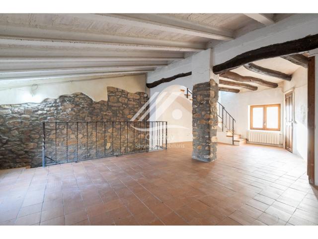 CASA EN VENTA DE ESTILO RÚSTICO EN SOLIVELLA photo 0