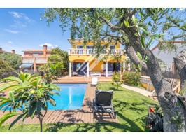 Chalet en venta en Calafell photo 0