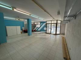 Local con terraza en venta en La Pineda - Vila-seca photo 0