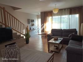 CASA EN VENDA DE DOS PLANTES A VALLS photo 0