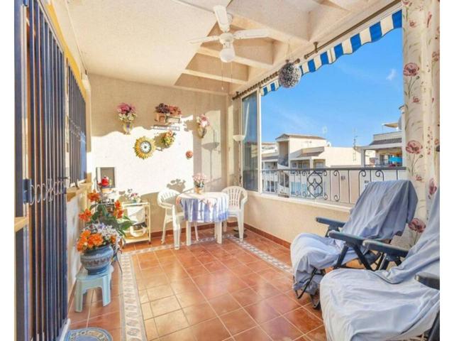 Duplex en venta en Playa Flamenca-Las Piscinas photo 0