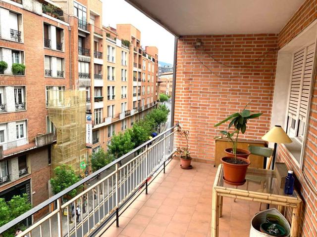 En Alameda Urquijo piso de 205 m2 para adaptarlo a tus necesidades y disfrutar de una magnifica Terraza de 12 m2 photo 0