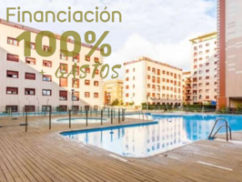 Estupendo piso en urbanización con pisicina en Los Bermejales!! photo 0