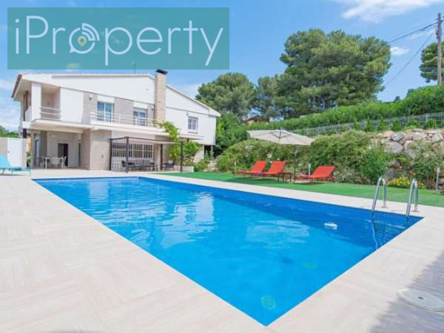 Chalet de lujo con piscina en El Vendrell!! photo 0