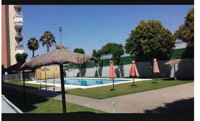 SE VENDE PISO REFORMADO CON PISCINA, 4 DORMITORIOS ,2 BAÑOS EN RDA TAMARGUILLO photo 0