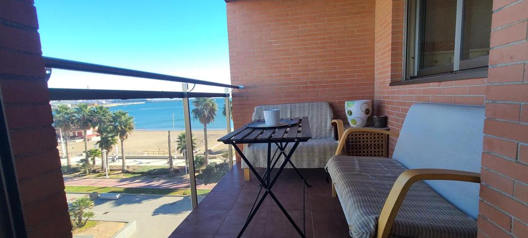 EXCELENTE PISO DE 3 DORMITORIOS CON TERRAZA EN PRIMERA LINEA DE PLAYA photo 0