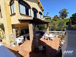 CHALET CON PISCINA EN VENTA EN FUENGIROLA photo 0