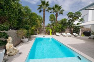 Casa - Chalet en venta en Costa Adeje de 342 m2 photo 0
