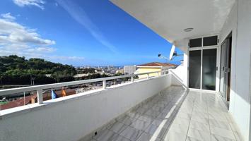 Piso en venta en Costa Adeje de 98 m2 photo 0