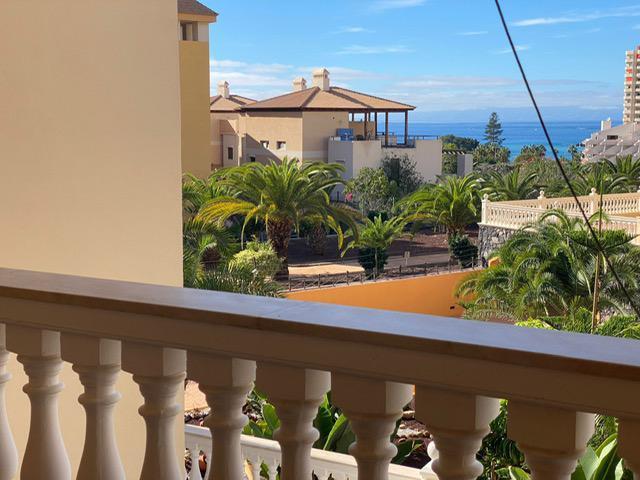 Piso en venta en Los Cristianos de 50 m2 photo 0