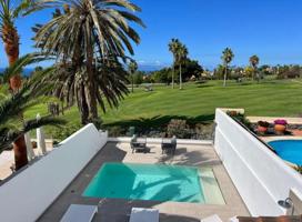 Casa - Chalet en venta en La Caleta de 191 m2 photo 0