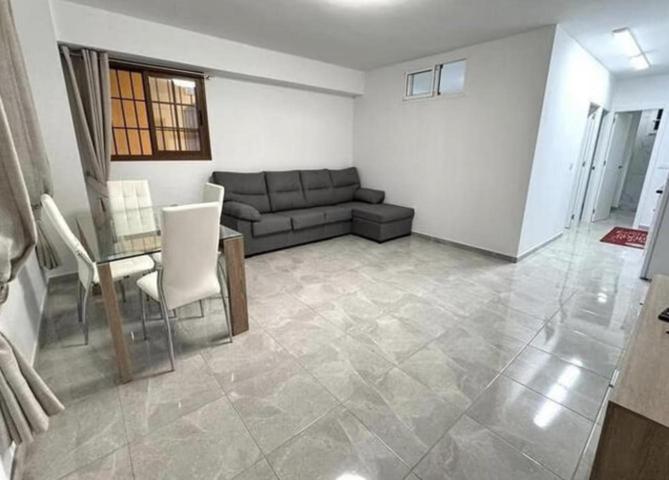 Piso en venta en Costa Adeje de 45 m2 photo 0