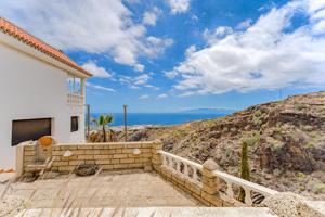 Casa - Chalet en venta en Los Menores de 522 m2 photo 0