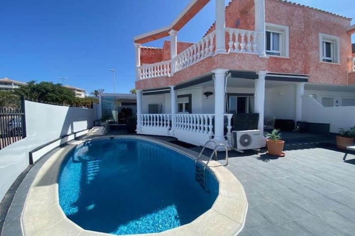 Casa - Chalet en venta en Los Cristianos de 280 m2 photo 0