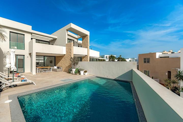 Casa - Chalet en venta en La Caleta de 113 m2 photo 0