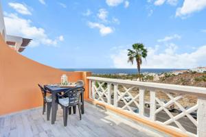 Piso en venta en Costa Adeje de 50 m2 photo 0
