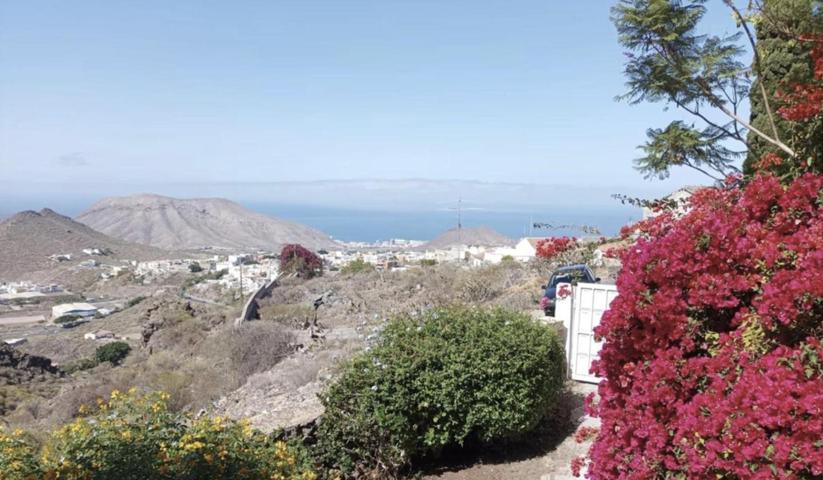 Casa - Chalet en venta en Arona de 215 m2 photo 0