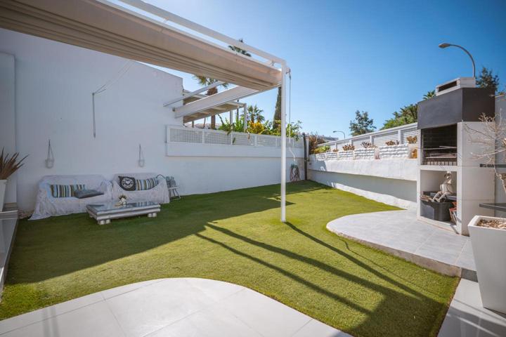 Bungalow en venta en Costa Adeje de 130 m2 photo 0