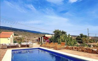 Casa Rústica en venta en Arico de 417 m2 photo 0