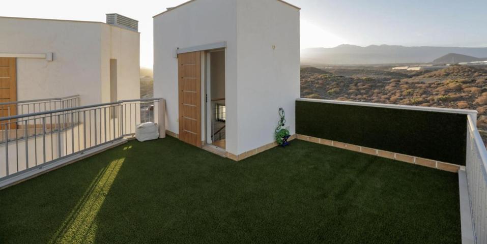 Dúplex en venta en El Médano de 113 m2 photo 0