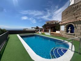 Casa - Chalet en venta en Costa Adeje de 282 m2 photo 0